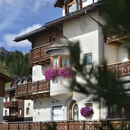 Hotel Crosal 3*