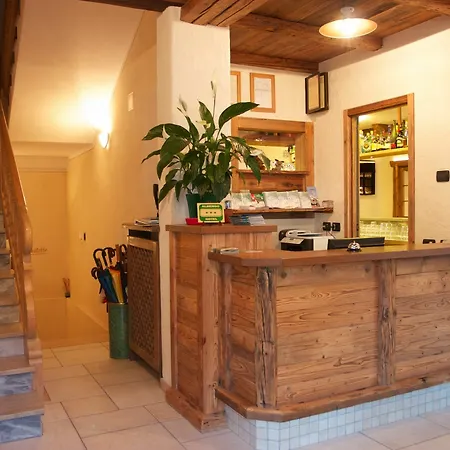 Hotel Crosal 3*